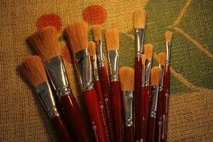 material commonly used in paintbrushes is natural fibers