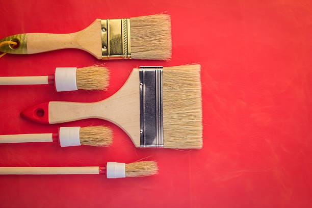 paint brushes come in all shapes and sizes