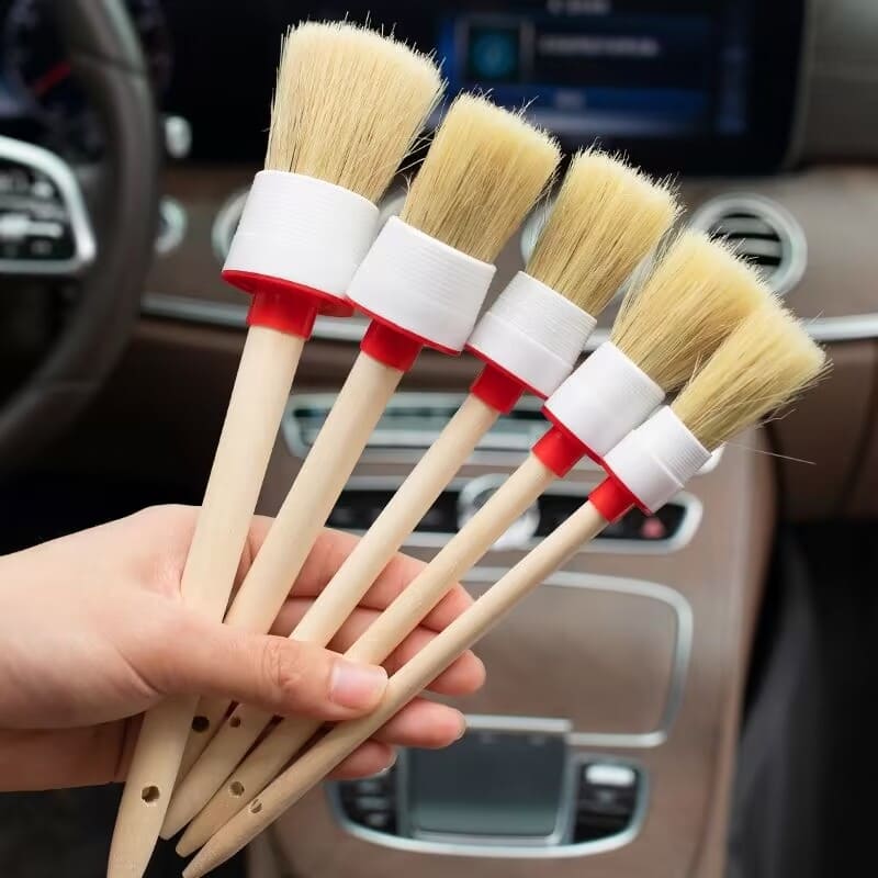 Round paintbrushes are used for cleaning cars