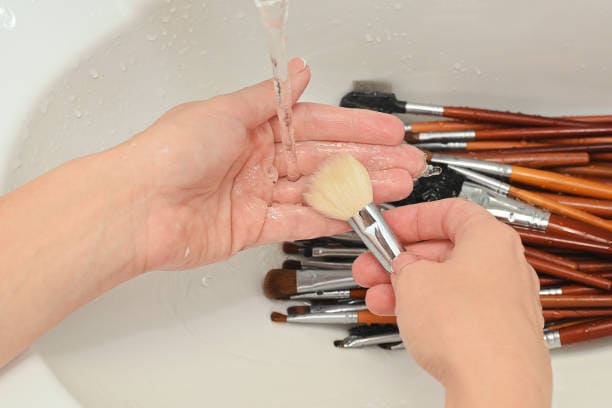 how to care paint brushes