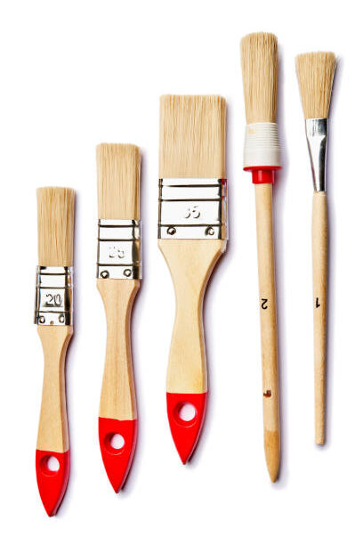 different-sizes-of-paint-brushes